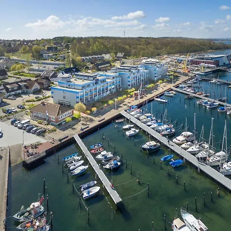 Apartment Boern Brn Fliegender Hollaender Laboe